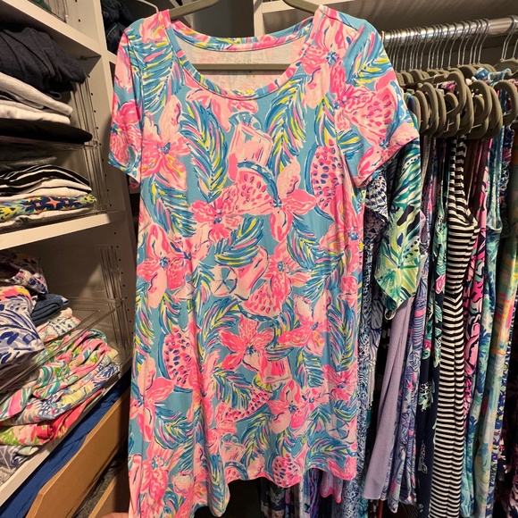 Lilly Pulitzer T-shirt Dress - Picture 1 of 1